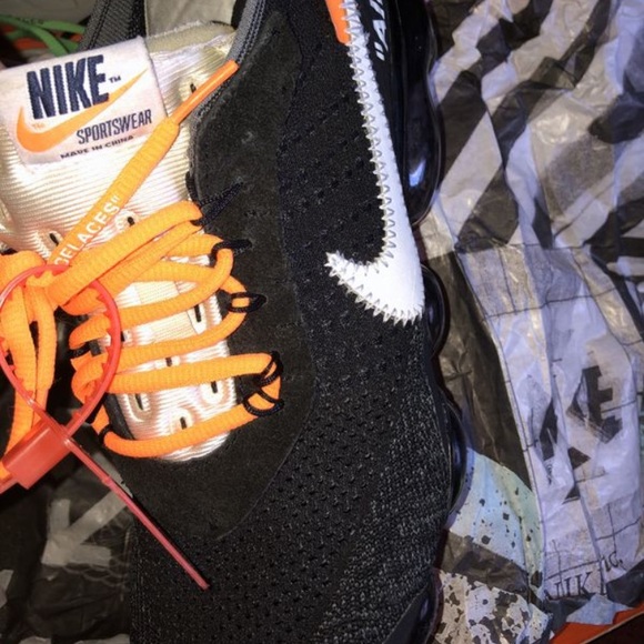 Offwhite vapormax size 11 - Picture 4 of 4